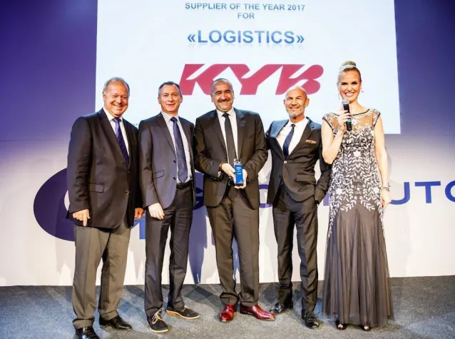 Bild: GROUPAUTO INTERNATIONAL ZEICHNET KYB EUROPE AUS