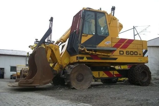 Bild: Troostwijk versteigert online Maschinen für Straßenbau und Steinbruch