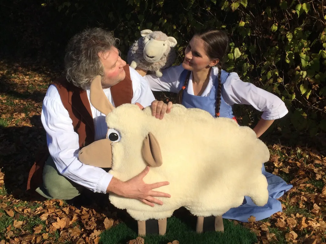 Michael Braun und Yvonne Prentki als Bastien und Bastienne