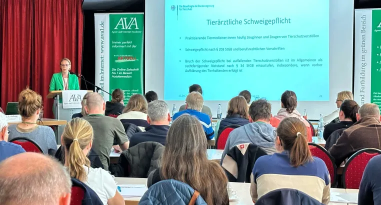 Neue Bundestierschutzbeauftragte diskutiert erstmalig mit Nutztierärzten Bild: Neue Bundestierschutzbeauftragte diskutiert erstmalig mit Nutztierärzten