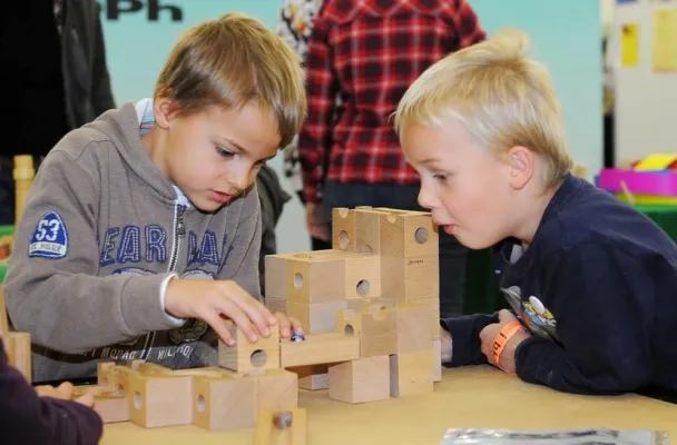 Bild: Gipfeltreffen für Brettspielfans, kreative Gestalter, Modellbahner und experimentierfreudige Wissen-Woller