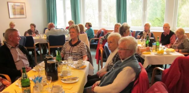 Bild: „Frauenselbsthilfe nach Krebs“ besucht die MEDIAN Rheingau-Taunus Klinik