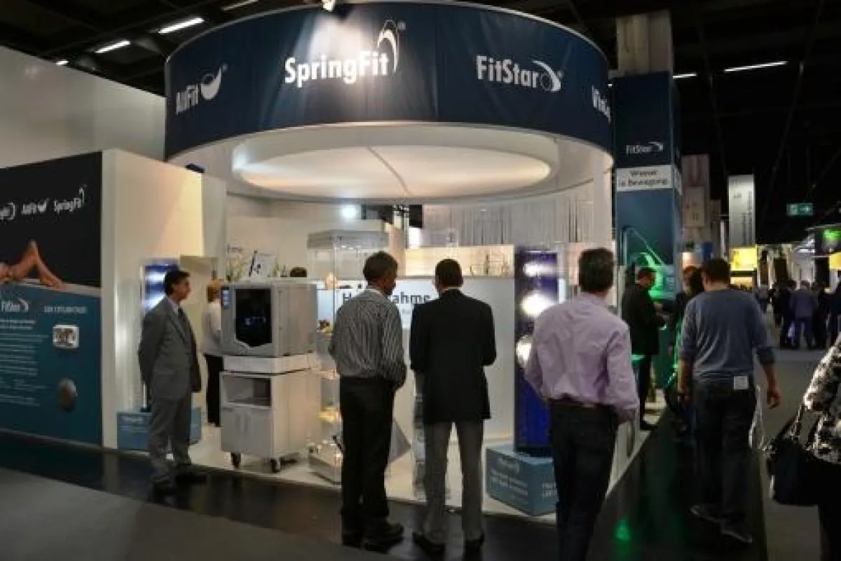 Gut besuchter Hugo Lahme Messestand in Halle 10.1. der Koelnmesse