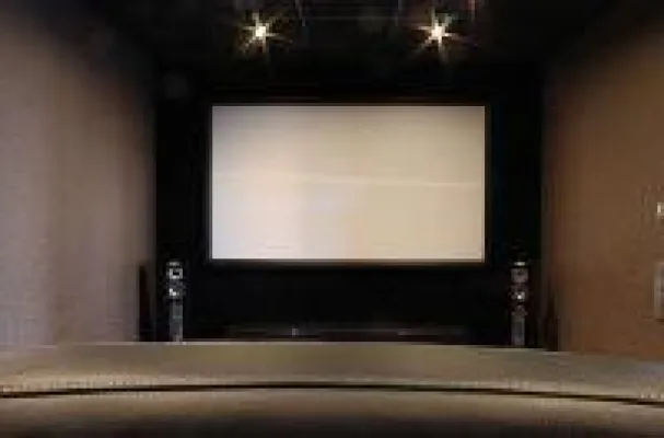 Bild: Beamer 24 Shop eröffnet das neue Heimkino Frankfurt und bietet Neueröffnungspreise