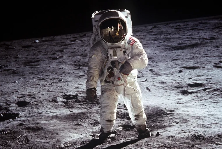 Bild: Für die Raumfahrt entwickelt, am Patientenbett gelandet: Astronautenkost als großer Schritt für die Menschheit