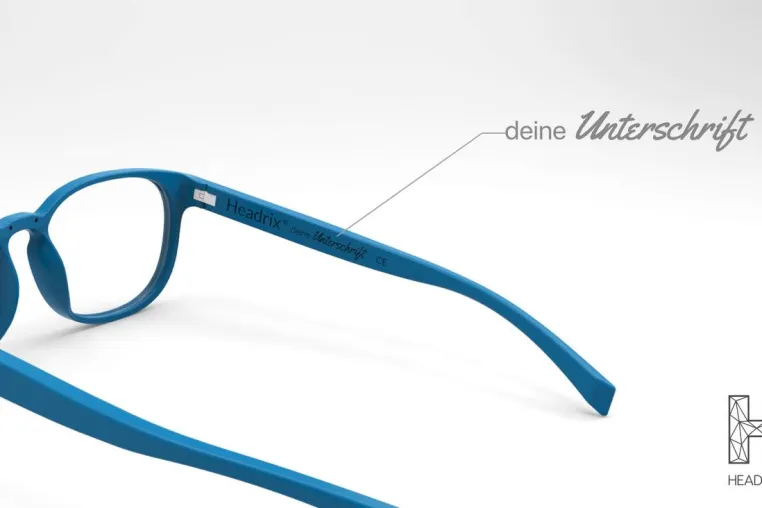 Deine Signatur, Deine Brille - HEADRIX läßt unterschreiben Bild: Deine Signatur, Deine Brille - HEADRIX läßt unterschreiben