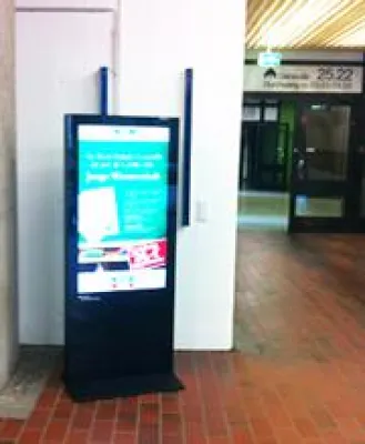 Bild: Wo die Poster laufen lernen - Deutsche Hochschulwerbung auf der Fachmesse ZUKUNFT PERSONAL in Köln