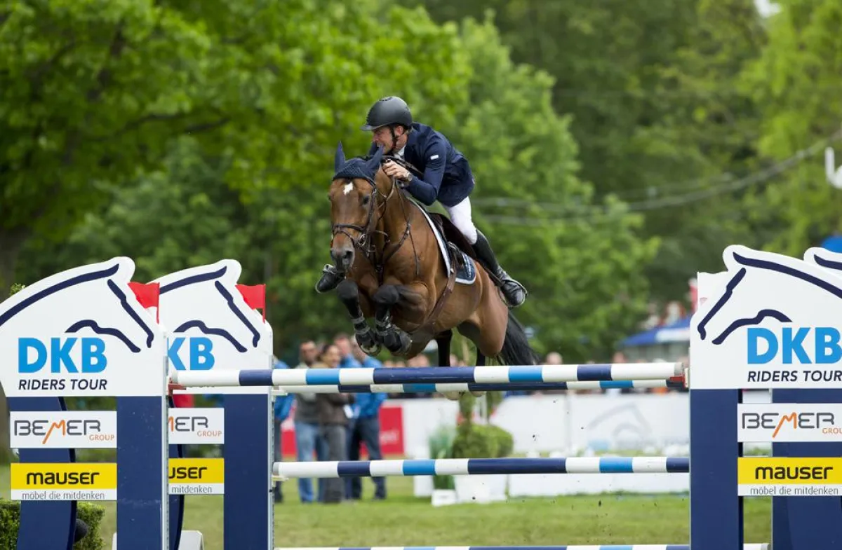 Patrick Stühlmeyer gewinnt die 3. Etappe der DKB-Riders Tour in Wiesbaden (Foto: Lafrentz)