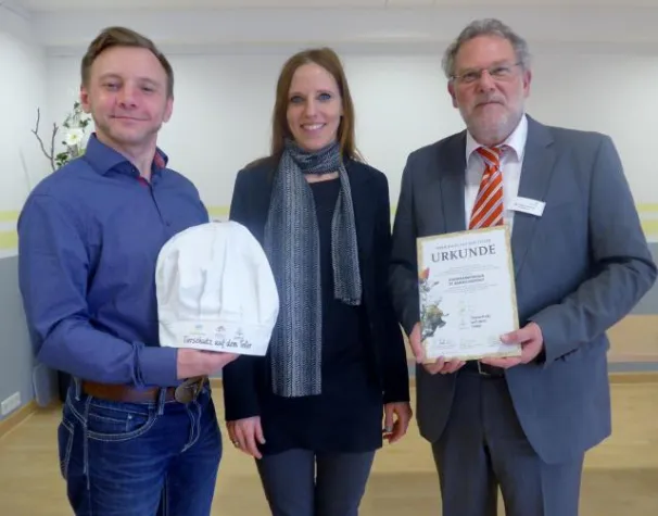 Bild: Tierschutzkochmütze für Kinderkrankenhaus St. Marien gGmbH Landshut