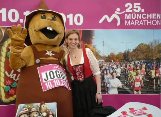25. MÜNCHEN MARATHON: Run auf Startplätze - Offizielles Maskottchen präsentiert – Trainingscamp startet Bild: 25. MÜNCHEN MARATHON: Run auf Startplätze - Offizielles Maskottchen präsentiert – Trainingscamp startet
