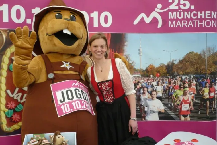 25. MÜNCHEN MARATHON: Run auf Startplätze - Offizielles Maskottchen präsentiert – Trainingscamp startet Bild: 25. MÜNCHEN MARATHON: Run auf Startplätze - Offizielles Maskottchen präsentiert – Trainingscamp startet