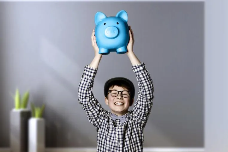 Wie Kinder richtig sparen lernen Bild: Wie Kinder richtig sparen lernen