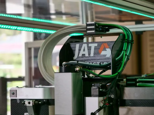 Bild: Hochdynamisch und reinraumtauglich: JAT wurde für Pick-and-Place-System Fast 4PnP ausgezeichnet