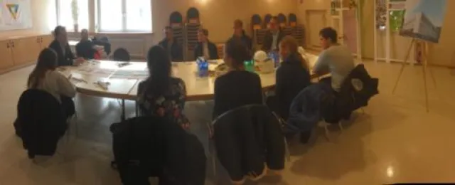 Nachwuchsförderung zwischen Baumaschinen, Kran und Co. Bild: Nachwuchsförderung zwischen Baumaschinen, Kran und Co.