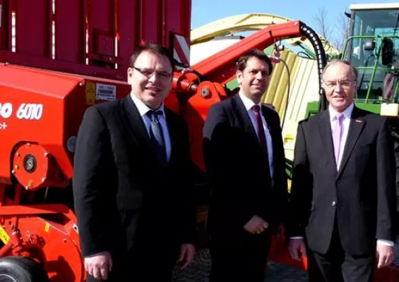 Übergang von der Schule in die berufliche Ausbildung verbessern Bild: Übergang von der Schule in die berufliche Ausbildung verbessern