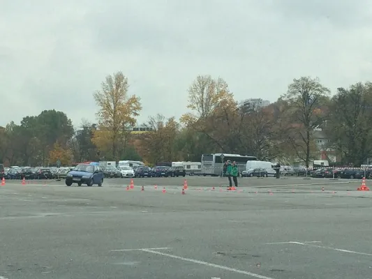 Bild: Mehr als Ausbildung: KRAMSKI-Azubis für mehr Sicherheit auf Pforzheims Straßen