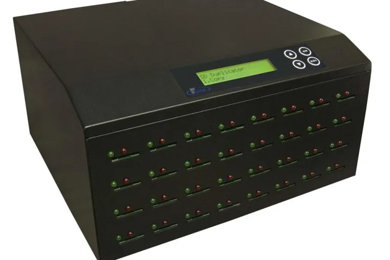 Bild: Leistungsstarkes Kopiersystem für USB- und SD Speichermedien