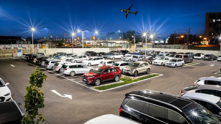 Bild: Wien verliert, Bratislava wächst: Über 20 % weniger Autos aus Slowakei und Ungarn