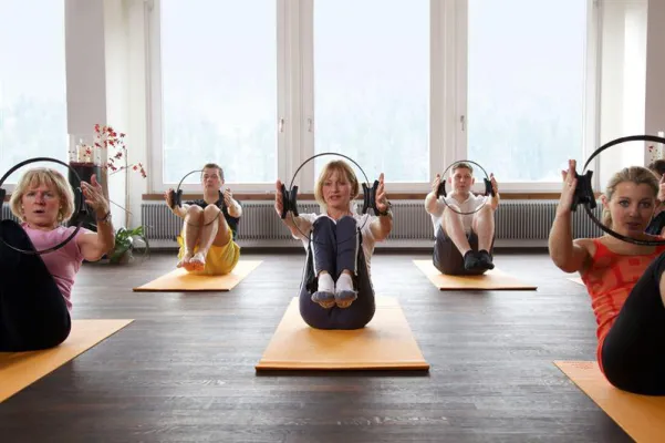 Schwarzwaldurlaub in Bestform: Mit Yoga und Pilates fit durchs Jahr Bild: Schwarzwaldurlaub in Bestform: Mit Yoga und Pilates fit durchs Jahr
