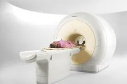 Bild: Patientenfreundliches Ganzkörper-MRT in Berliner MEOCLINIC