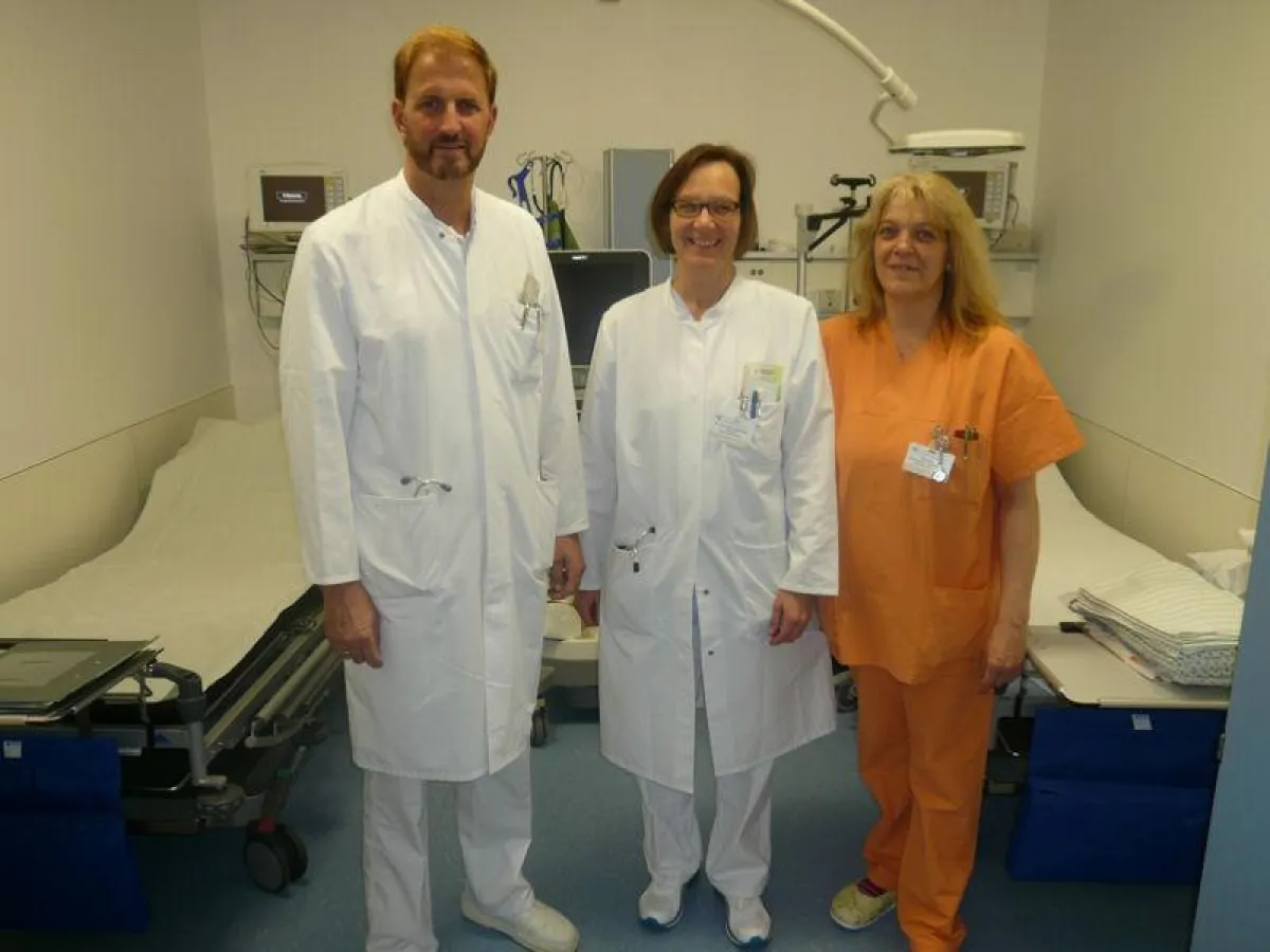 Freuen sich über die Zertifizierung: Chefarzt Dr. Meinhard Sauer, Oberärztin Dr. Almut Diefenbach, C