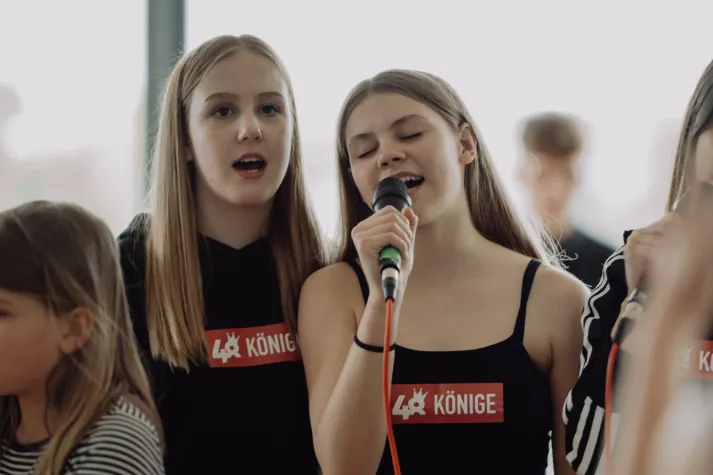 Bild: Bildung entscheidet über Führung – nicht Parteitaktik