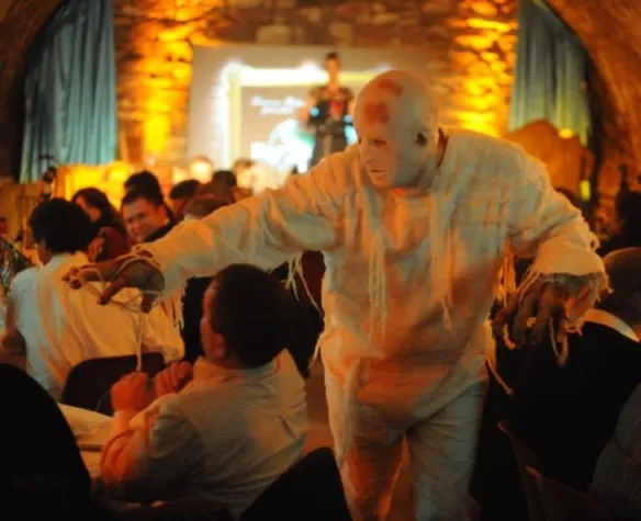 Bild: Letzte Leiche vor der Sommerpause - Untergrunddinner "Leiche im Labyrinth", Oppenheim