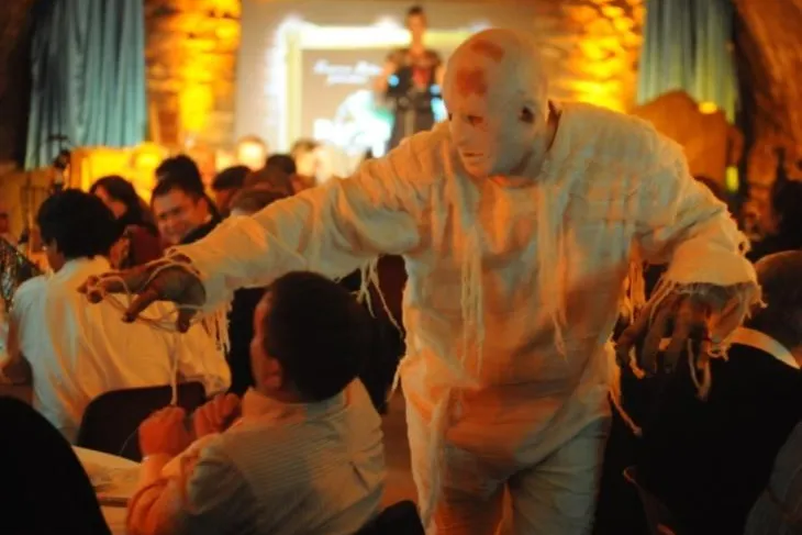 Bild: Letzte Leiche vor der Sommerpause - Untergrunddinner "Leiche im Labyrinth", Oppenheim