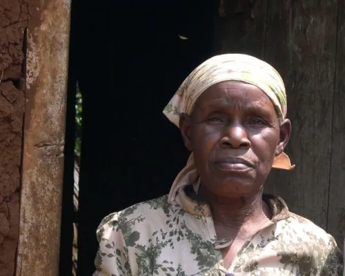 Bild: HelpAge Deutschland zum Weltaltentag am 1.Oktober - Soziale Sicherheit ist ein Menschenrecht - auch für Senioren