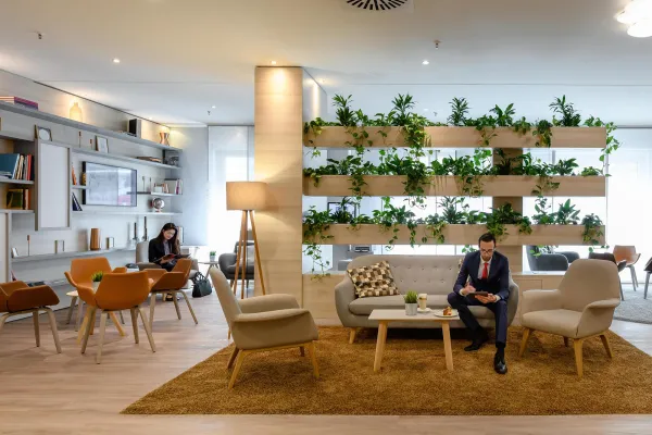 Bild: Arena, Living & Break: Eine neue Lobby für das Novotel Frankfurt City