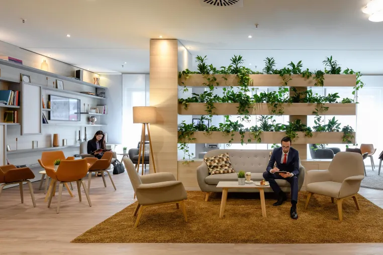 Bild: Arena, Living & Break: Eine neue Lobby für das Novotel Frankfurt City