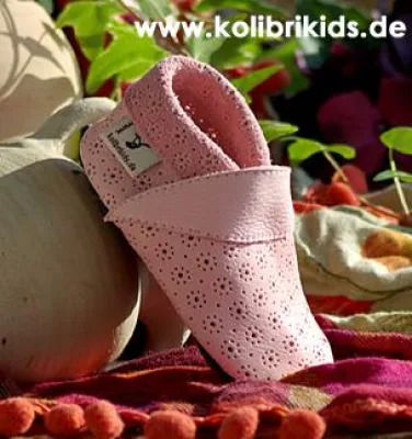 Bild: Auf in den Frühling - mit ökologischen Krabbelschuhen und Lauflernschuhen von Kolibri Kids