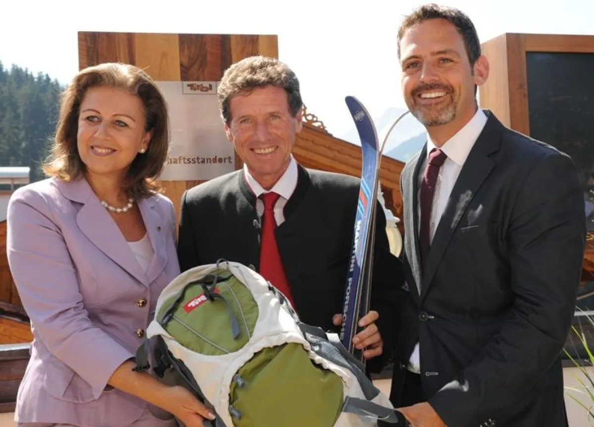 Begleiter des Technologiestandortes Tirol: LRin Zoller-Frischauf, Bundesminister Karlheinz Töchterle, Harald Gohm