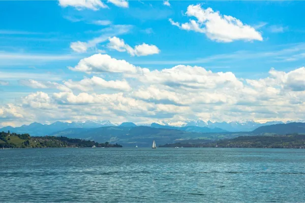 Bild: Sebastian Vetter und Dr. Thomas Vogel empfehlen: Die spektakulärsten Aussichtspunkte rund um den Zürichsee