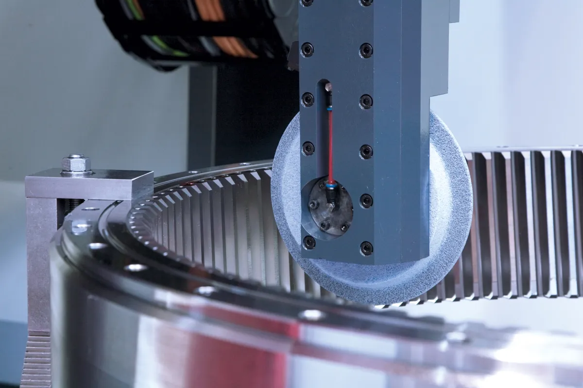 Mit der Blue Moon TZ wurden Abrtragsvolumina  Q'w mit Werten von mehr als 30 mm³/mms erzielt. (© Klingelnberg)