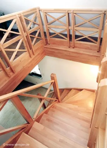 Bild: Treppengeländer im Landhausstil