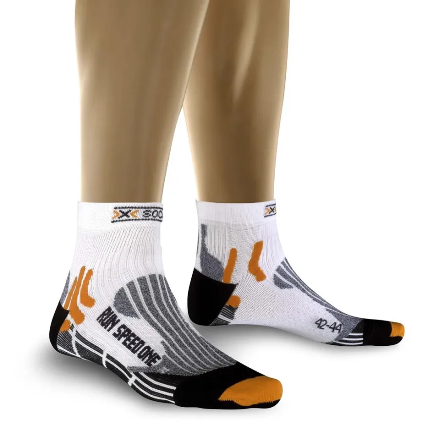 Speziell für schnelle Läufe und Wettkämpfe wurde die „Run Speed One“-Hightech-Runningsocke von X-Socks entwickelt.