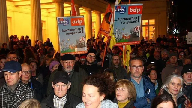 Fast 2000 Menschen demonstrierten gegen den Weiterbetrieb des AKW Tihange Bild: Fast 2000 Menschen demonstrierten gegen den Weiterbetrieb des AKW Tihange