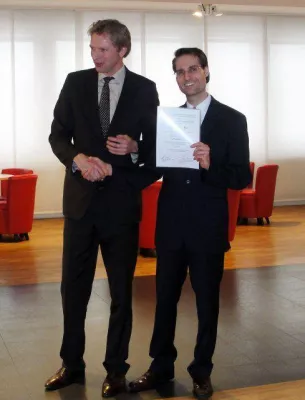 Bild: Dr. Gerald Oeser zum Professor an der EUFH berufen