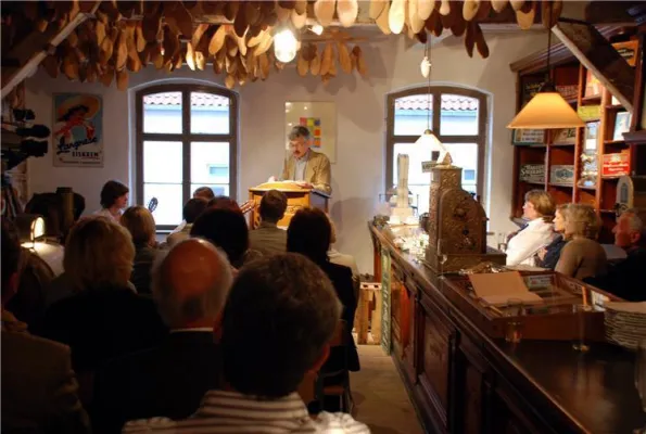 Kulturelle Vielfalt aus dem Bücherbus Bild: Kulturelle Vielfalt aus dem Bücherbus