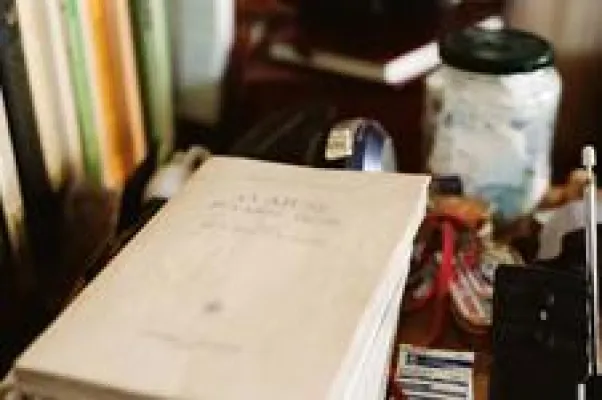 Doppelausstellung I Susanne M. Winterling I Vertigo I AYE dunkelblau Bild: Doppelausstellung I Susanne M. Winterling I Vertigo I AYE dunkelblau