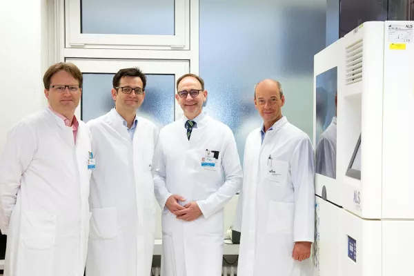 Bild: Zentrale Biobank Regensburg wird Partner der German Biobank Alliance