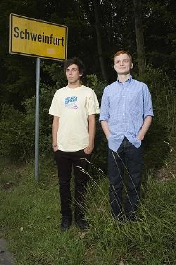 Die beiden Gründer der Webseite Hau-tu.de