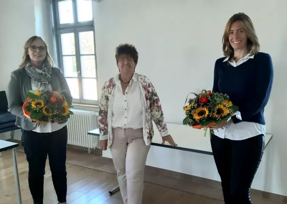 Bild: Neues Vorstandsteam bei „Aufgeweckt“ Unternehmerinnen-Netzwerk Wetterau e. V.