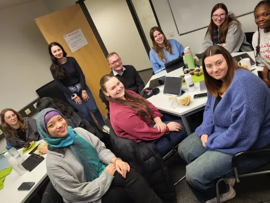 Bild: Mit Sicherheit ins Studium: Wissenschaftliches Arbeiten für First-Generation-Studierende