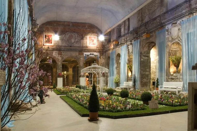 "Dresdner Frühling im Palais" - Blumen- & Floristik im Palais Großer Garten in Dresden (2.-11.03.2012) Bild: "Dresdner Frühling im Palais" - Blumen- & Floristik im Palais Großer Garten in Dresden (2.-11.03.2012)