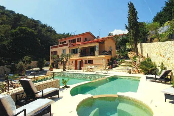 Bild: Urlaub mondän im Ferienhaus an der Côte d' Azur