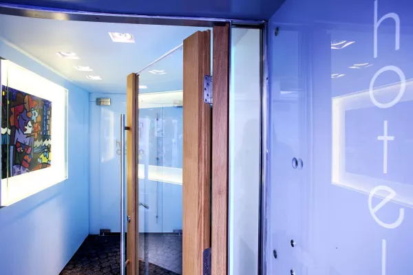 Bild: Prokschi Immobilien GmbH vermittelt Design Hotel in Meersburg (Bodensee)