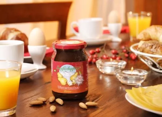 Bild: Grafschafter präsentiert „Winterzauber Birne“ als winterlichen Brotaufstrich der Saison