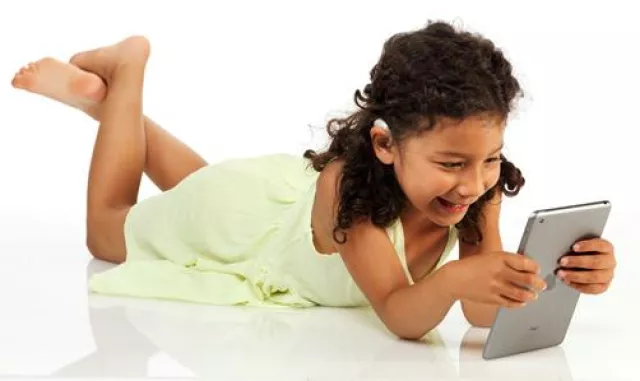 Bild: ReSound Up Smart, das erste 'Made for iPhone' Hörgerät für Kids und Teens - auch auf der IFA 2015